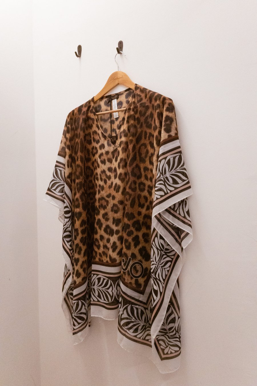 Liu Jo kaftan leopard con bordo foglie